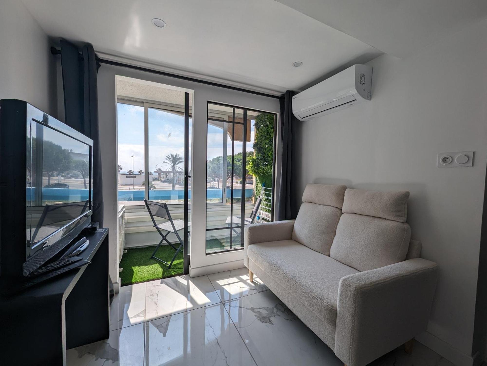 T2 Cabine, En Bord De Mer, Wifi Et Climatisation * Saint-Cyprien (Pyrenees-Orientales)